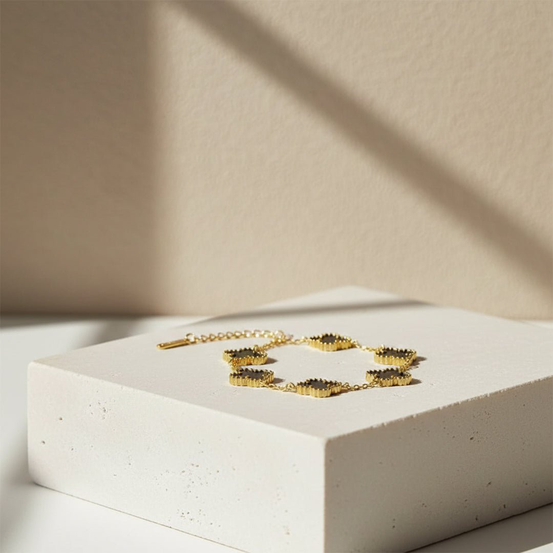 Black Clover Bracelet | Lucky Gold Chain - Iryzo