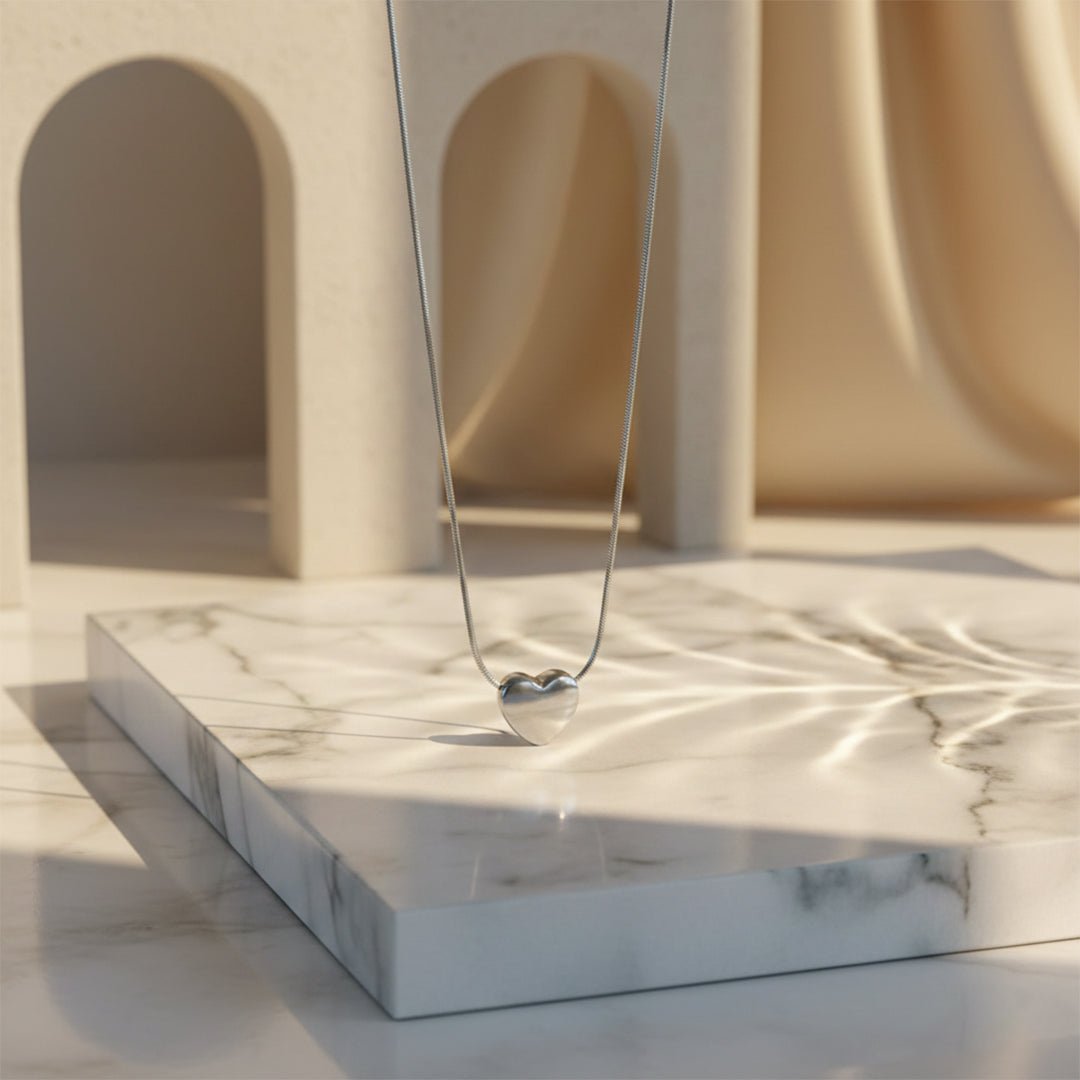 Delicate Silver Heart Necklace - Iryzo