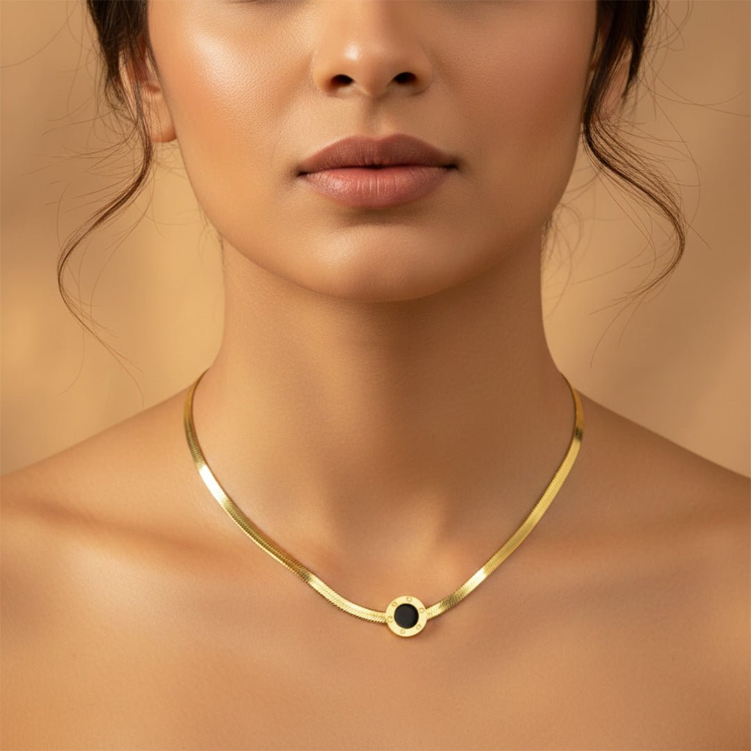 Gold Roman Numeral Pendant Necklace | 18K Gold Plated Stainless Steel - Iryzo