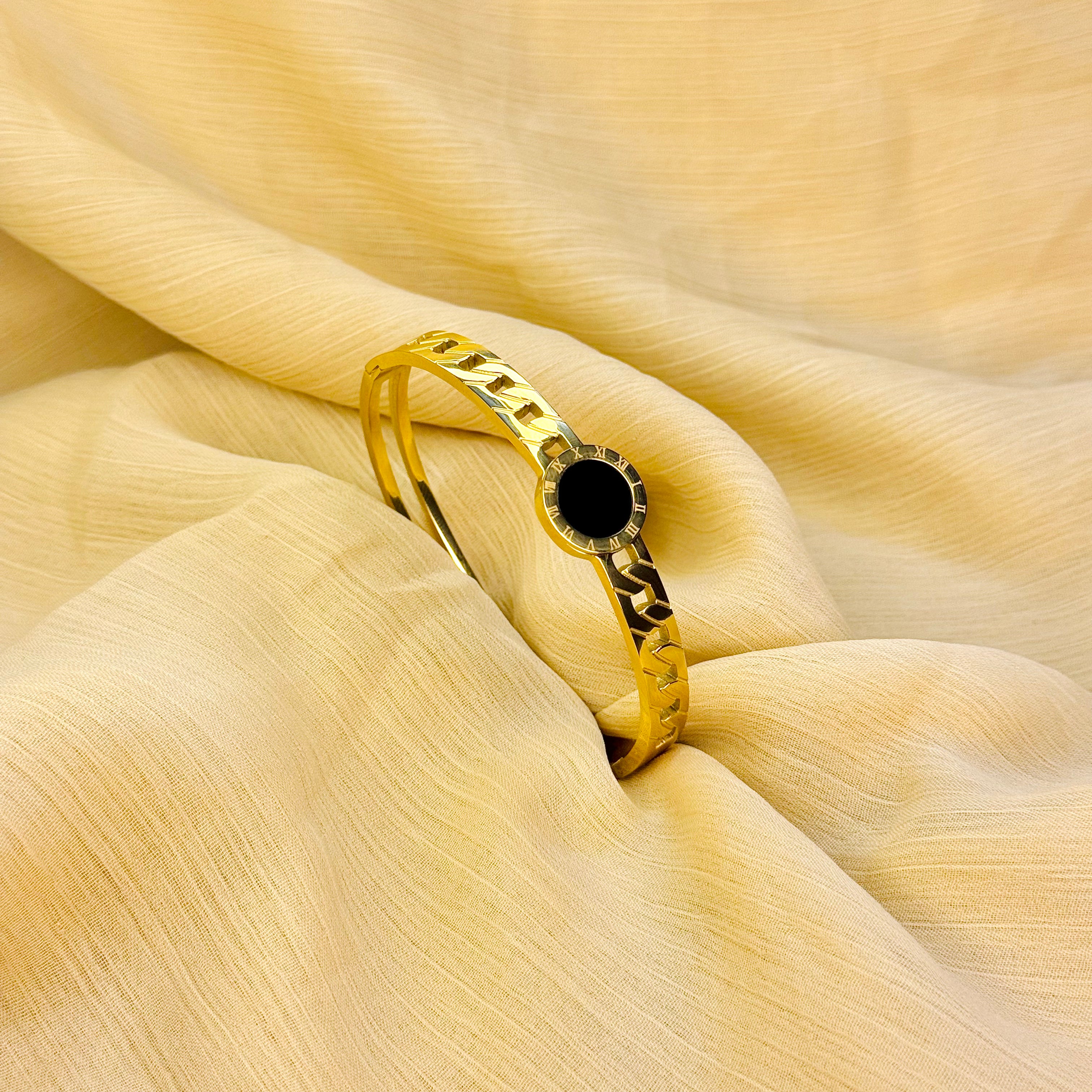 Premium Roman Handcuff