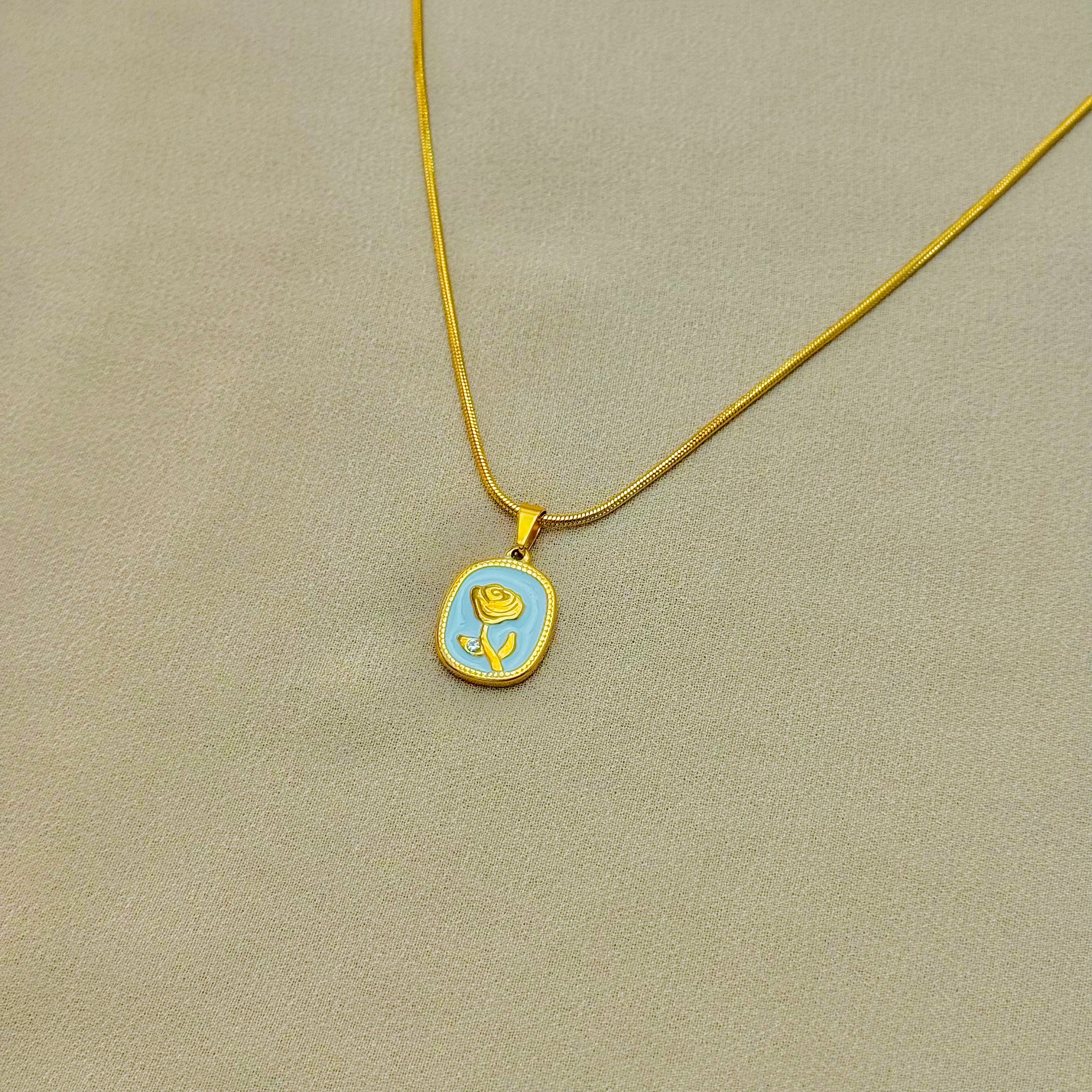 Interlocking Heart Necklace Gold Love Pendant Iryzo Pakistan