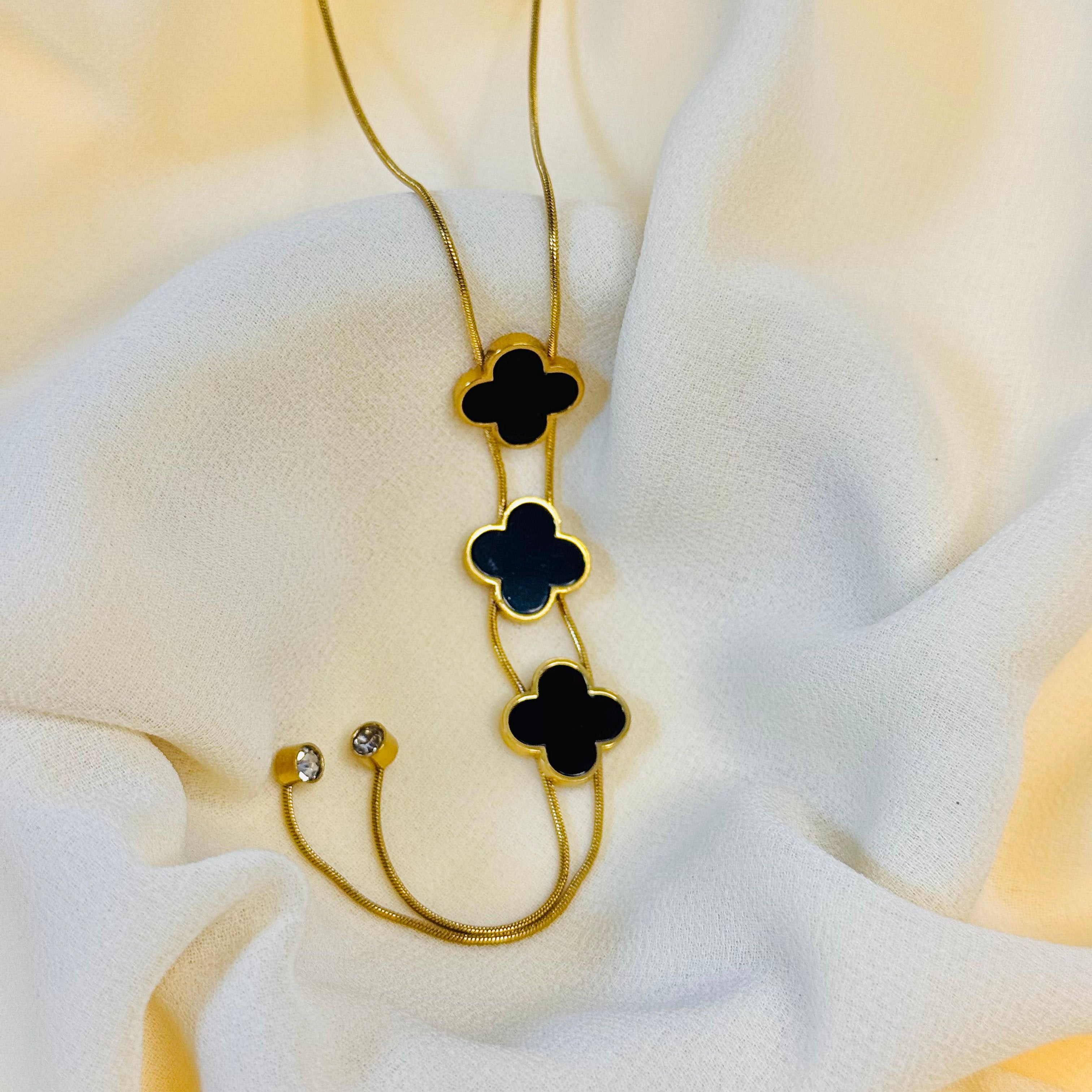 Delicate Triple Clover Pendant Necklace