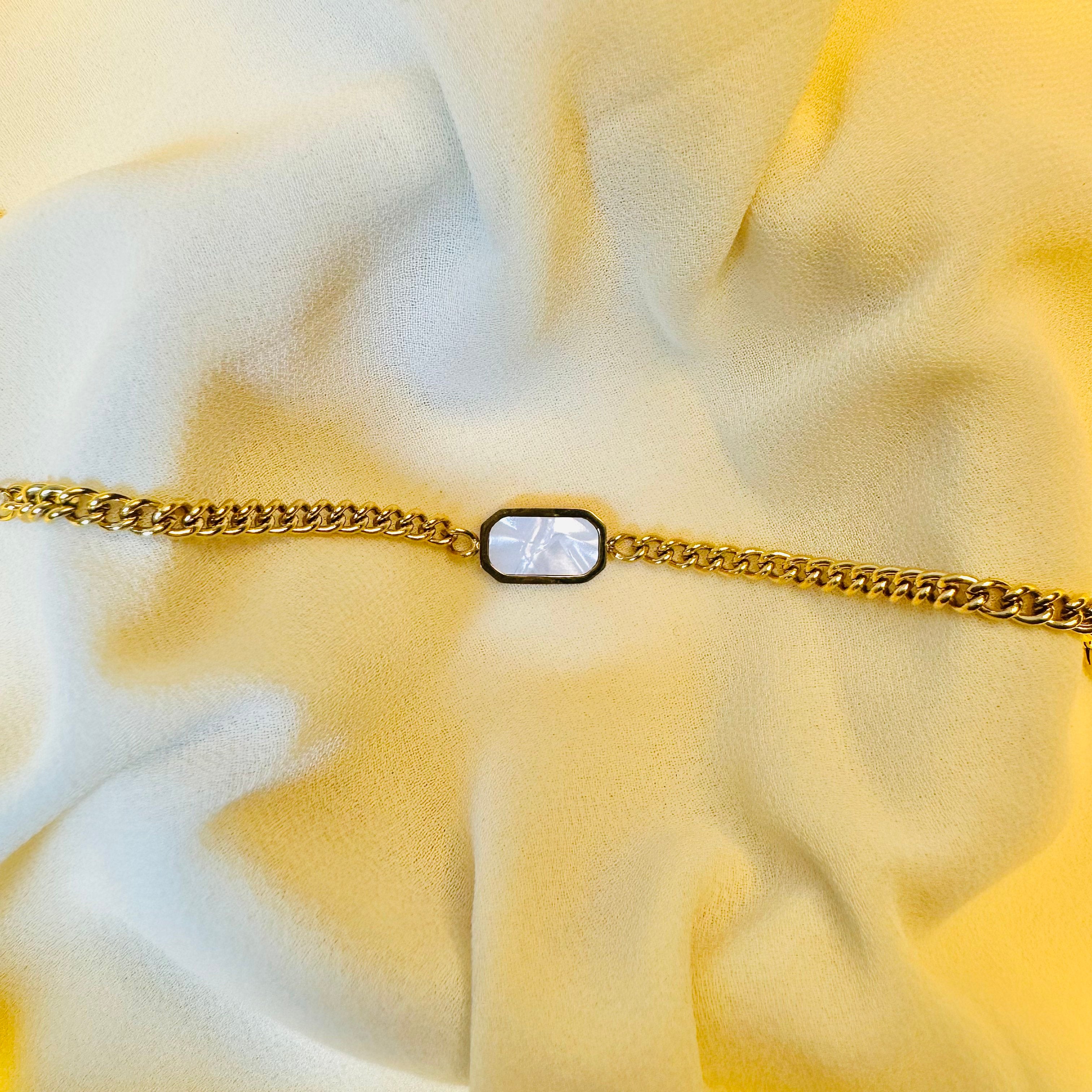 Elegant Golden Bar Bracelet with Mother of Pearl