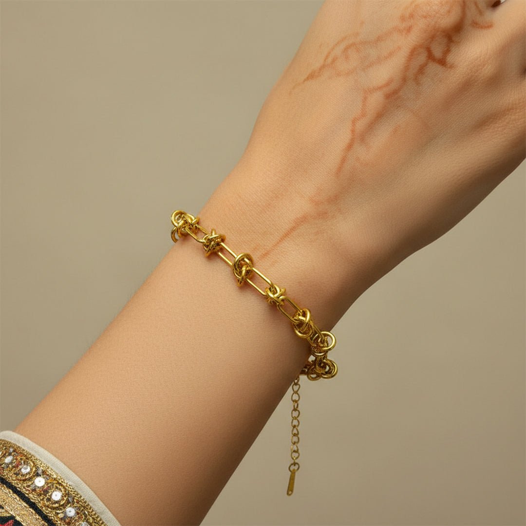 Twisted Gold Rope Bracelet | Chunky Chain Cuff - Iryzo